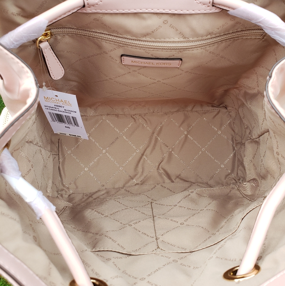 ⚠️LAST 1⚠️ Michael Kors Abbey Cargo LG Backpack - Picture 4 of 6